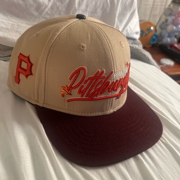 Pittsburgh Pirates autumn themed hat. NWT - Picture 2 of 4
